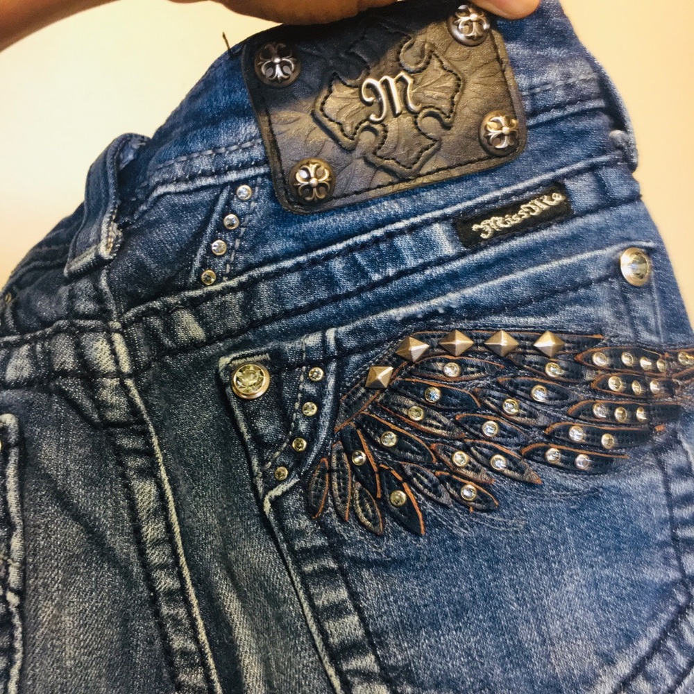 🌻MISS ME jeans(w/wings on back)27